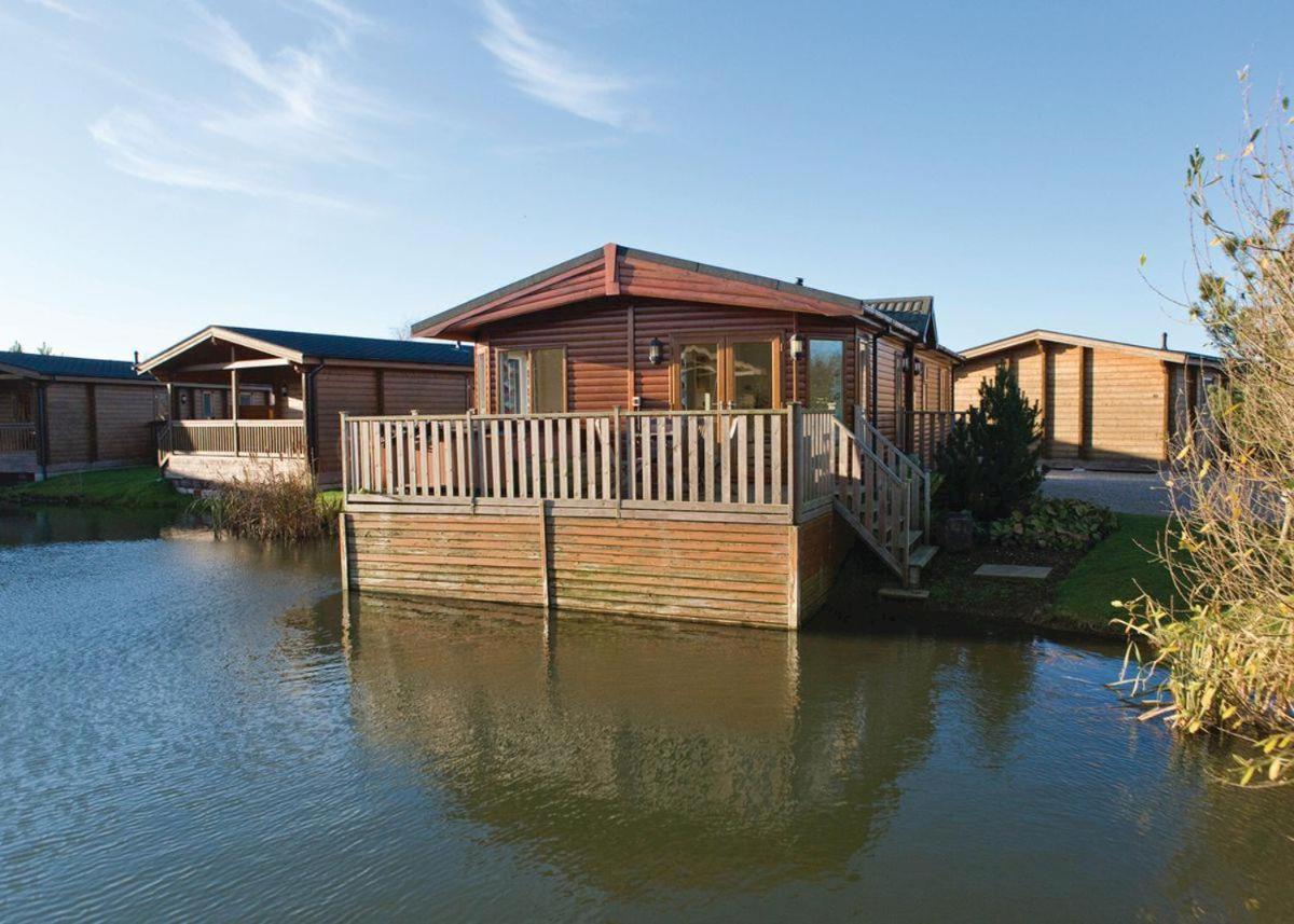 Dacre Lakeside Park Hotel Brandesburton Exterior foto
